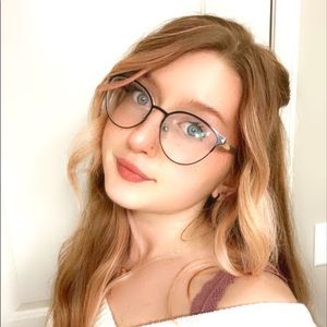 Meet your Posher, Madi